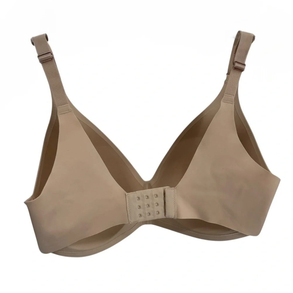Soma Vanishing 360 Wireless Bra Size 36DD Tan Back Closure Adjustable Nylon